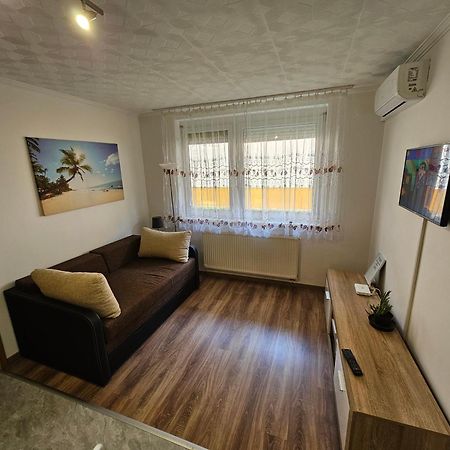 Fischer Apartman 2 Hajdúszoboszló Buitenkant foto