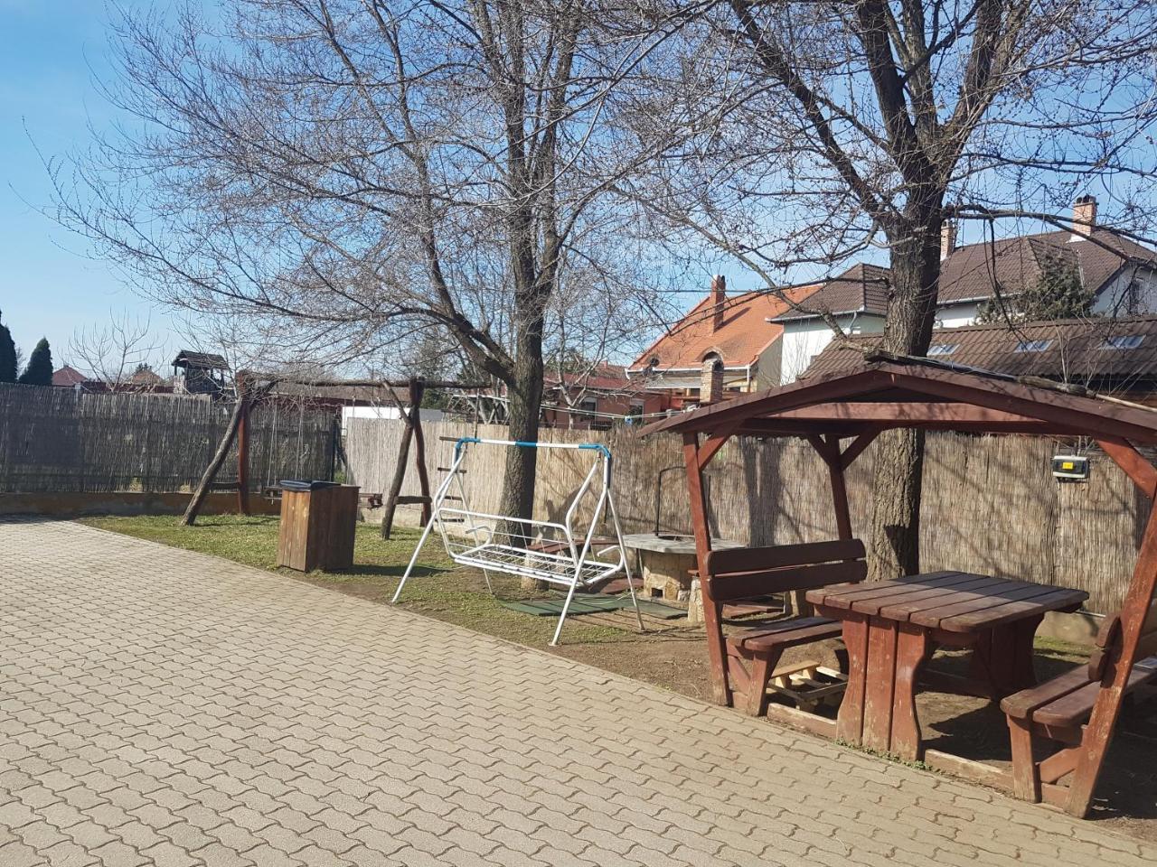 Fischer Apartman 2 Hajdúszoboszló Buitenkant foto